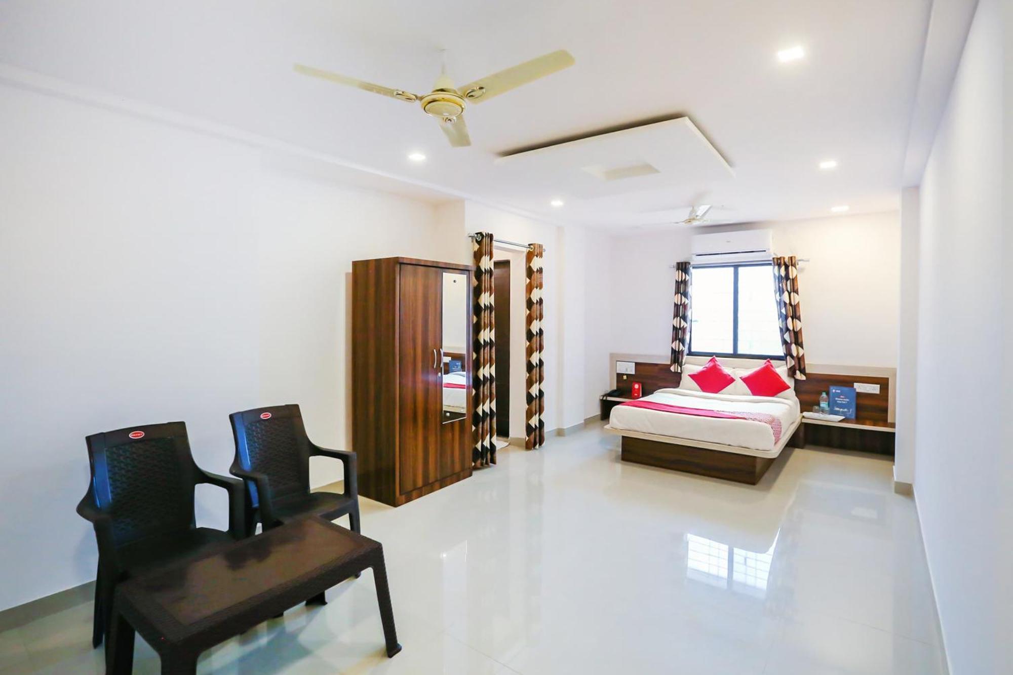 Hotel O Pingara Executive Phursungi Bagian luar foto