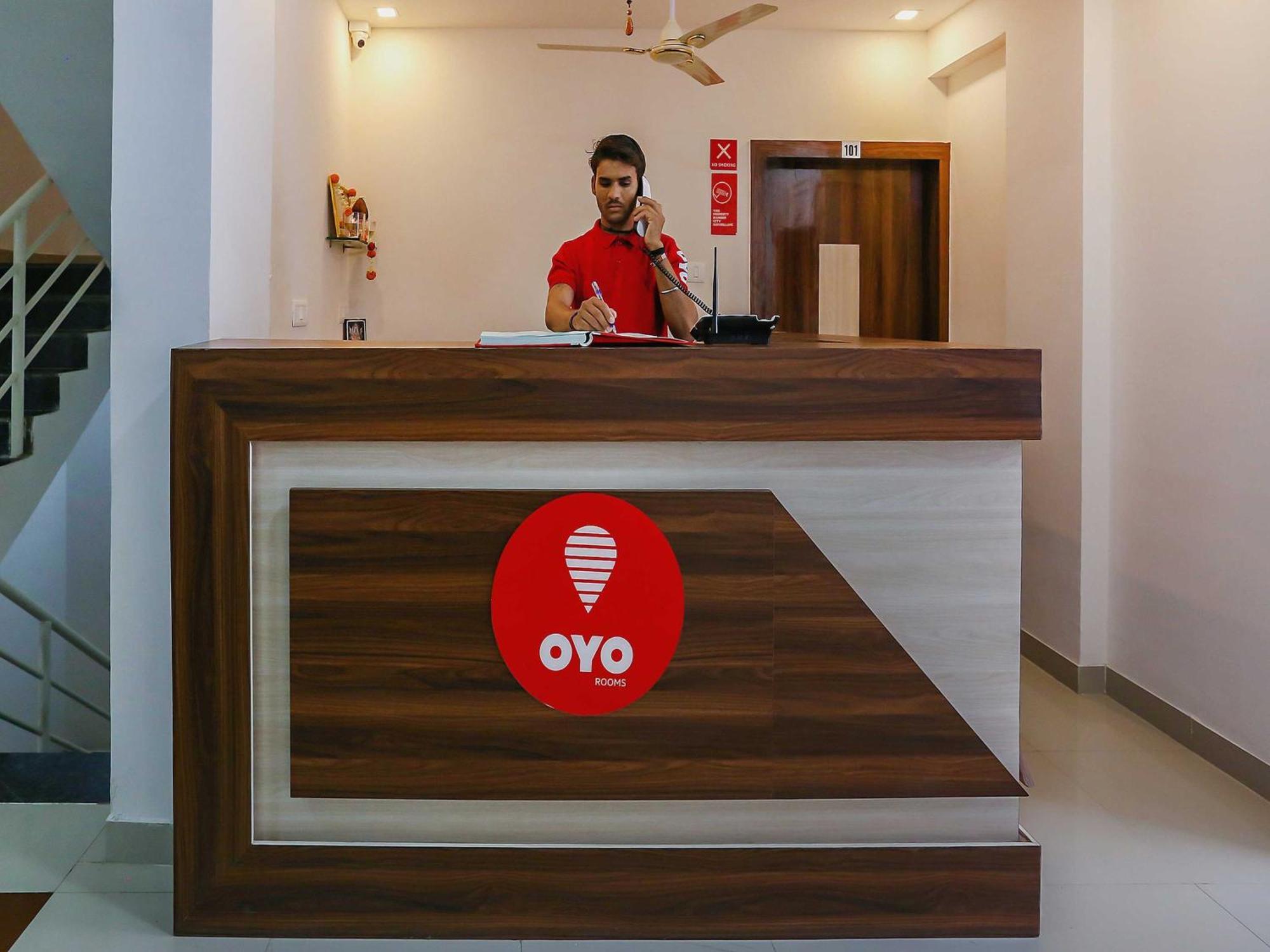 Hotel O Pingara Executive Phursungi Bagian luar foto