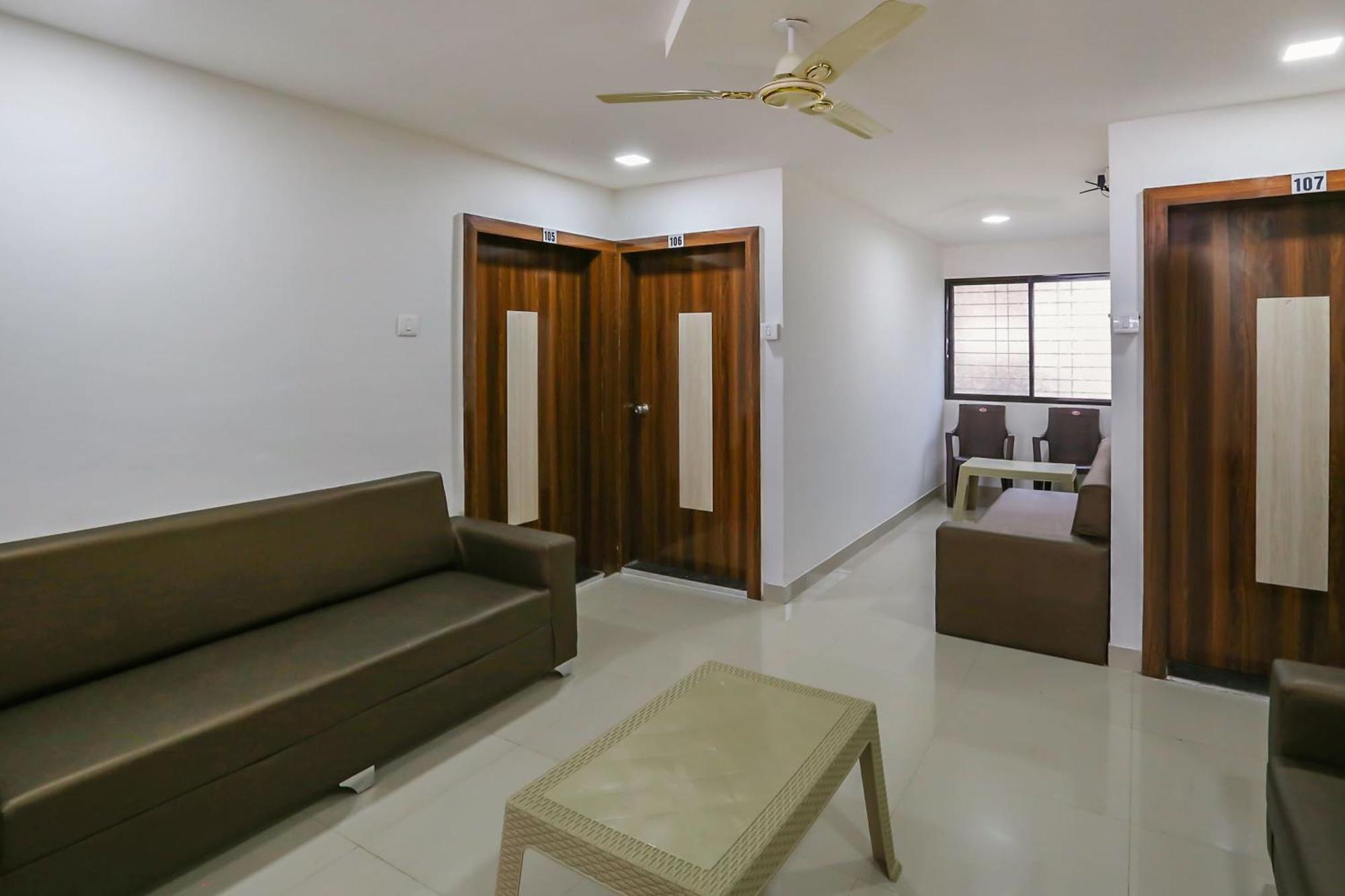 Hotel O Pingara Executive Phursungi Bagian luar foto