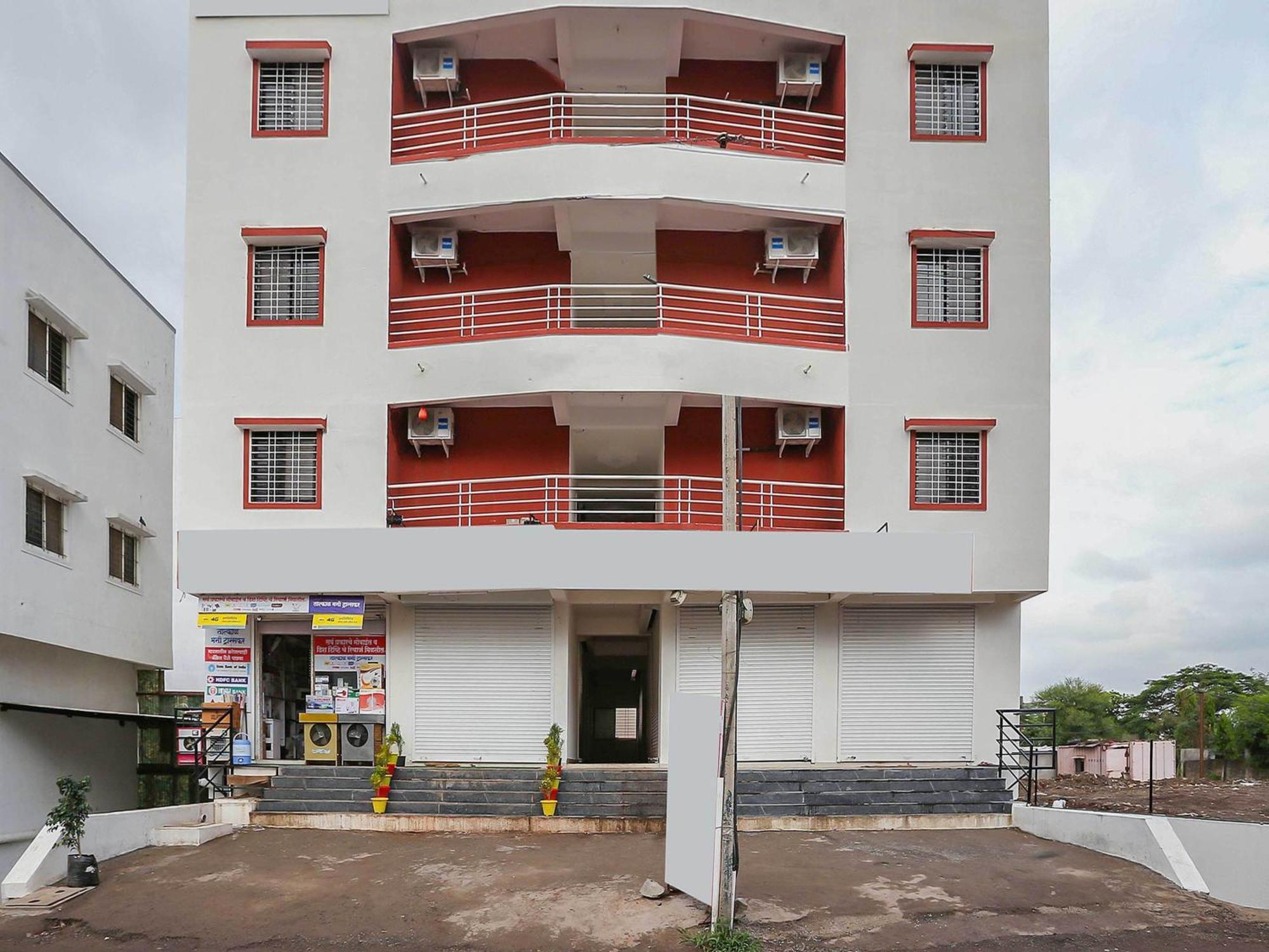 Hotel O Pingara Executive Phursungi Bagian luar foto